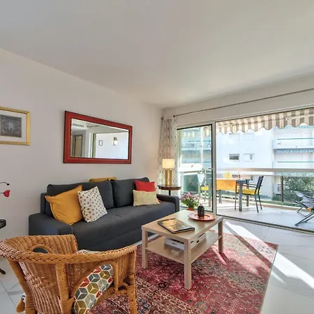 Reina Pointe Croisette Palm Канны