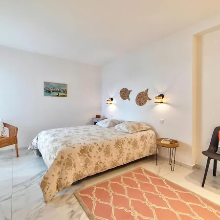 Reina Pointe Croisette Palm * Канны